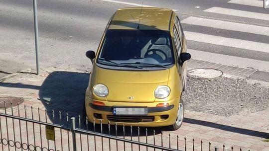 1,5 promila i parkowanie na przejściu. Wszystko w drodze na komendę