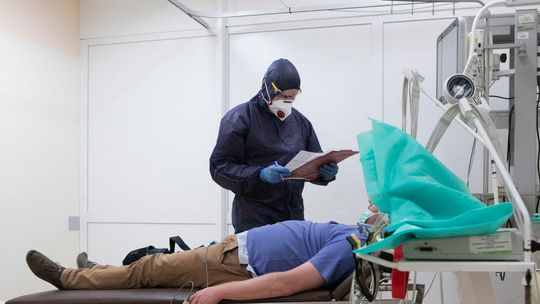 1 maja, lubelskie. Nie ma powiatu bez nowych zachorowań. Są też zgony