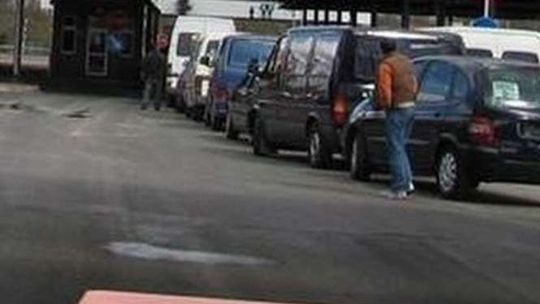 10-kilometrowa kolejka na granicy w Koroszczynie