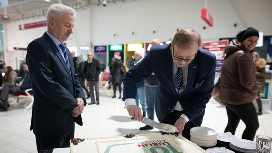 10 lat Portu Lotniczego Lublin. Tort, 2,8 miliona pasażerów i Radom na horyzoncie 