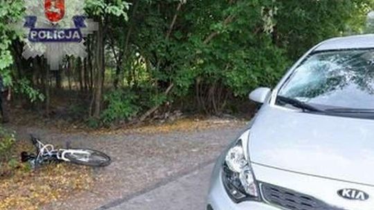 10-latek na rowerze wyjechał wprost pod samochód