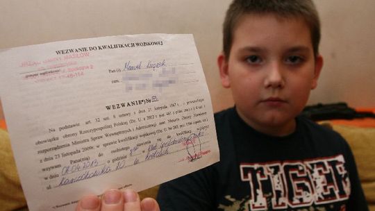 10-latek otrzymał wezwanie na komisję wojskową