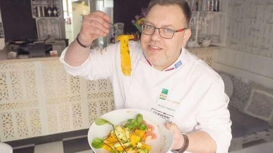 10 pysznych dań z pomidorów. Chłodnik, makaron, a może gulasz? [przepisy]