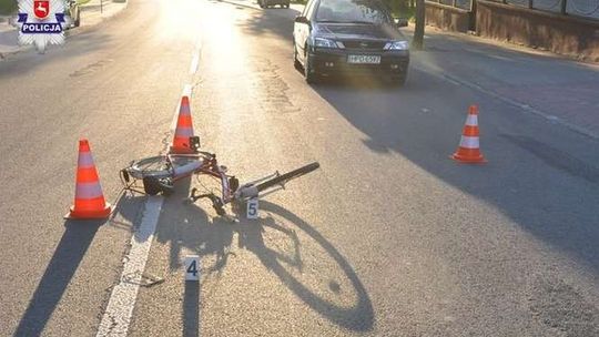 11-latka w stanie ciężkim. Wjechała rowerem pod samochód