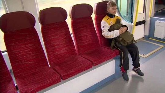 12-latek wyrzucony z pociągu za brak pieczątki. Musiał iść pieszo 5 km