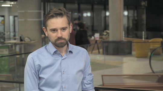 120 000 fejków dziennie