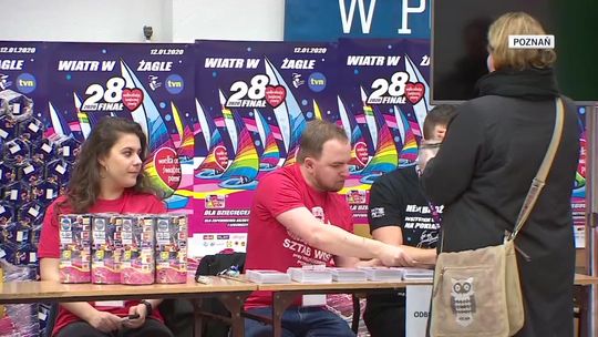 120 tys. wolontariuszy zbiera pieniądze na WOŚP. Zaczęli bladym świtem