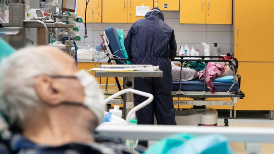 129 nowych przypadków zakażenia koronawirusem w Polsce. Zmarło 10 chorych