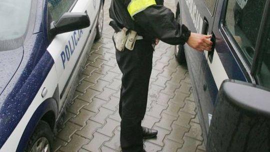 13-latek grasował na Czechowie i bez powodu niszczył auta