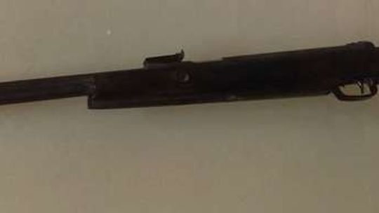 14-latek postrzelił się w nogę