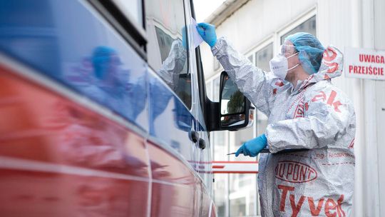 141 nowych przypadków zakażenia koronawirusem, w tym z woj. lubelskiego. Zmarły 4 osoby