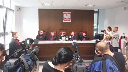 15 lat więzienia dla mężczyzny, który chciał poderżnąć gardło taksówkarzowi