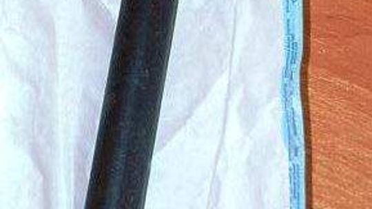 15-latek uderzył ekspedientkę siekierą i zabrał pieniądze