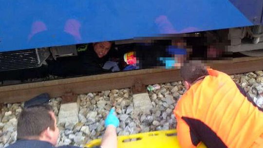 15-latek wpadł pod szynobus w Lubartowie. Nie słyszał nadjeżdżającego szynobusu?