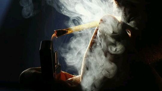 15-latek zapalił \"cząstkę Boga\" i trafił do szpitala