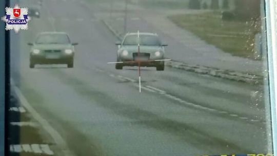 157 km/h w terenie zabudowanym. Bo miał dobry samochód i nie poczuł prędkości