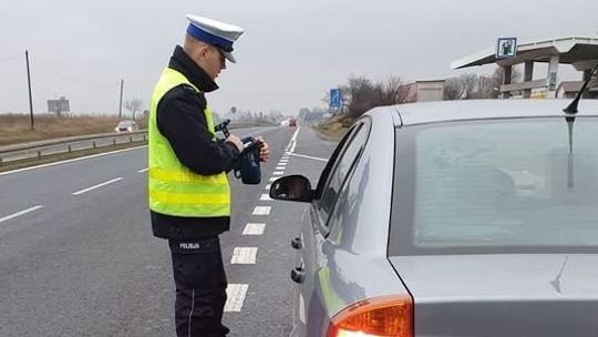 16 zatrzymanych praw jazdy, 7 pijanych kierowców i kilkaset wykroczeń. Akcja lubelskiej drogówki