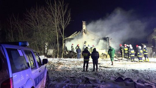 17-latek zrobił sobie siłownię w pustym domu. Wybuchł pożar, znaleźli jego ciało