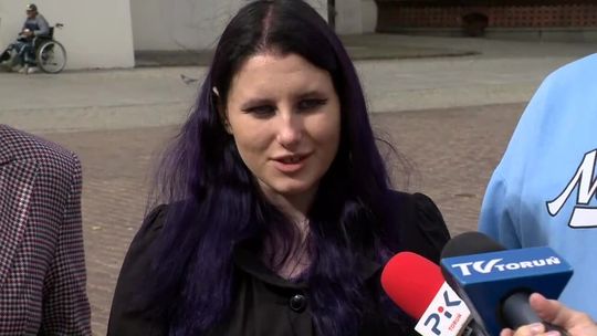 17-latka zatrzymana i skuta za pisanie kredą po chodniku w pobliżu kościoła