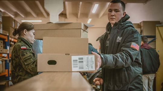 179 ochotników smakuje wojskowego życia