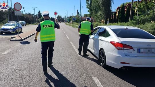 180 pijanych kierowców, 10 rannych, 6 wypadków, 0 ofiar. Policja podsumowała długi weekend na drogach