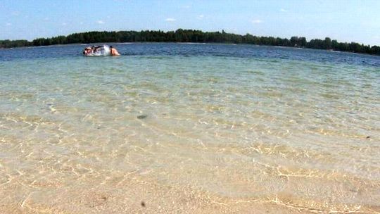 19-latek utopił się w jez. Zagłębocze. Poszedł popływać po dyskotece