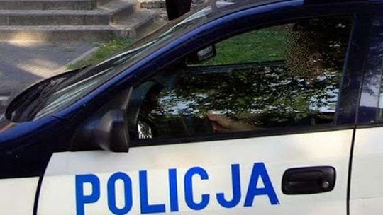 2-letnia dziewczynka wypadła z trzeciego piętra. Matka była pijana