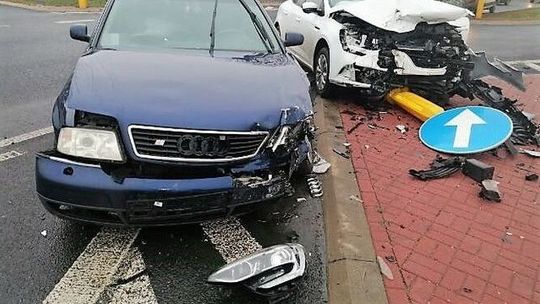 20-latka nie miała pierwszeństwa przejazdu. Trzy osoby w szpitalu