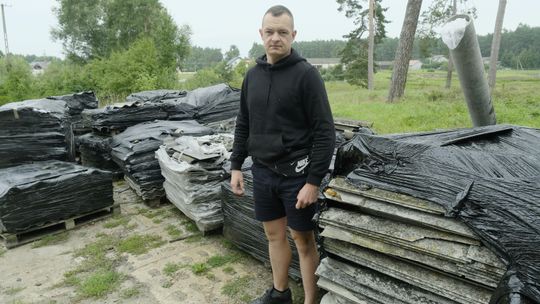 20-tonowa bomba ekologiczna za zgodą gminy. To nie może tak tu leżeć i truć