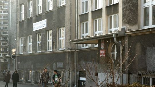200 tysięcy zł wyparowało z liceum. Księgowa?