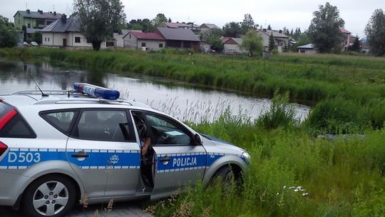 21-latek kosił brzeg stawu i utonął