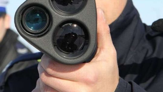 21-latek stracił prawo jazdy za prędkość