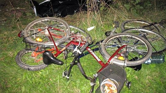 22-latek zabił hyundaiem troje rowerzystów. Usłyszał zarzuty
