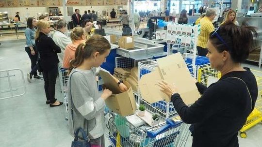 23 tysiące osób na otwarciu IKEA Lublin. Były też mandaty dla kierowców
