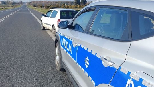 25-latek uciekał przed policją, bo nie miał prawa jazdy