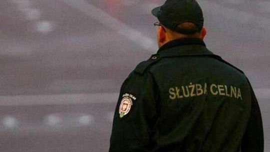 26 celników oskarżonych. Przymykali oko na niższą wartość aut?