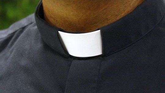 26-latka zgwałcona na cmentarzu? Ksiądz do jej matki: Chore dziecko trzymaj w klatce