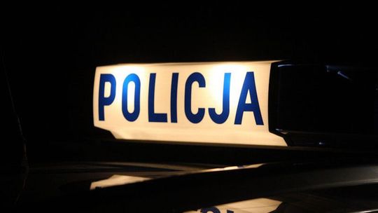 27-latka leżała na drodze. Uderzył w nią samochód