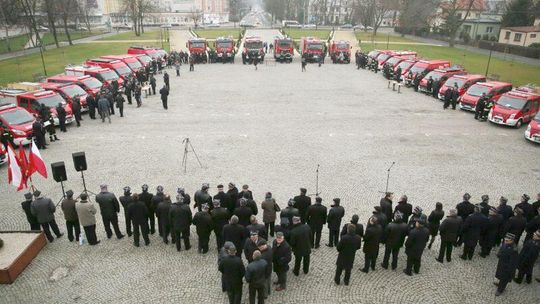 27 samochodów pod choinkę dla strażaków (zdjęcia)