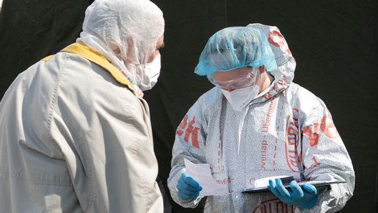 277 nowych przypadków zakażenia koronawirusem w Polsce. Zmarło 15 chorych