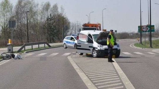 28-latek potrącił rowerzystkę. Była nieprzytomna 