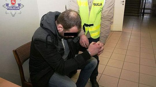 28-latek wypłacał pieniądze klientów banku