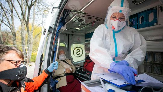 285 zakażeń koronawirusem w Polsce. Zmarło 17 osób