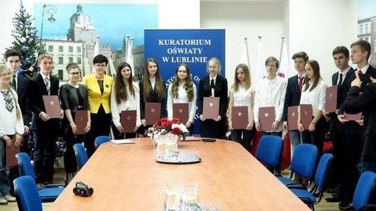 3 tys. złotych dla każdego ucznia. Czym sobie zasłużyli?