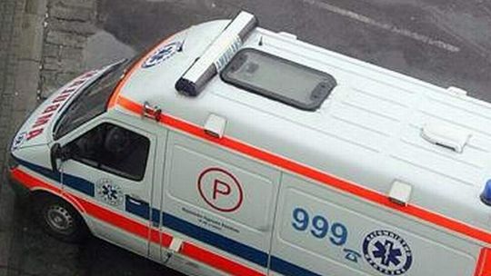 31-latek spadł z dachu bloku. Nie żyje