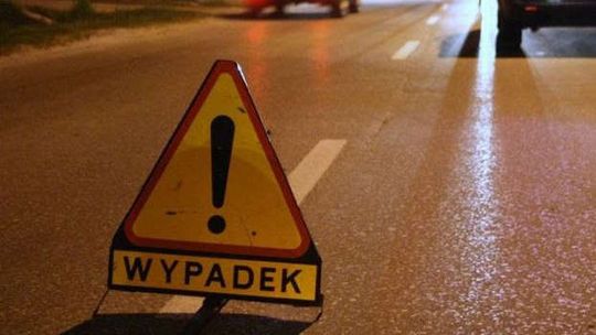 31-letni mężczyzna nie żyje. Przejechał po nim samochód