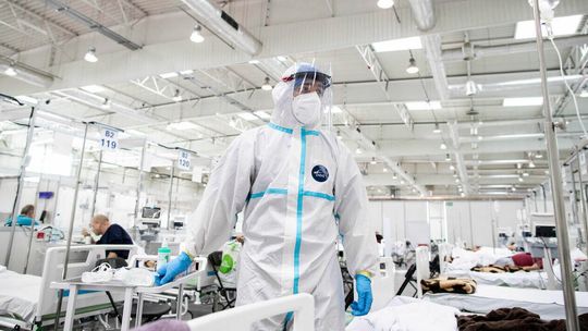 312 nowych zakażeń koronawirusem w Polsce, z czego 15 w woj. lubelskim. Zmarło 13 chorych