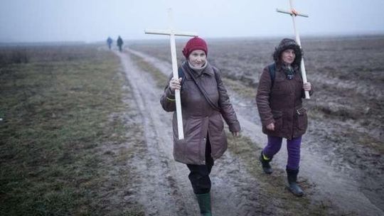 33 ekstremalne kilometry z krzyżem. "Nie da się tego porównać z pielgrzymką" (zdjęcia)