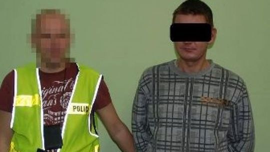 33-latek przebił opony w radiowozie, bo się zdenerwował