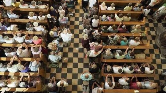 39 proc. Polaków chodzi do kościoła. Lubelskie wśród najbardziej religijnych